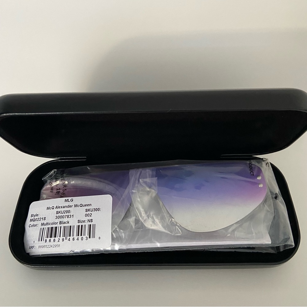 NEW McQ Alexander McQueen Unisex Flat Top Shield Sunglasses, 99mm - Picture 3 of 9